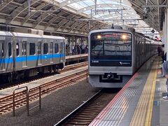 千代田線、小田急線と経由して、向ヶ丘遊園駅をまずは目指す。