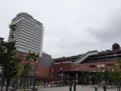 大分駅に到着・・駅の向こう側に行きたいのです・・が、大分駅付近、彫刻やら銅像やら、沢山あるので、寄り道・・
