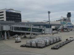 那覇空港から伊丹空港へ到着。