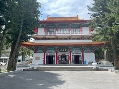 30分程、青龍山歩道を登り玄奘寺に到着。
玄奘寺は玄奘三蔵法師の遺骨が祀られています。