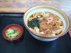 3分程できしめん到着。やや濃いめのおつゆで、味は普通でした。