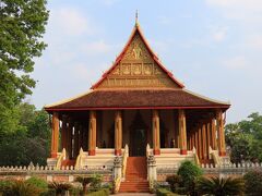 16:38
市内中心部に戻ってきました。
ワット・ホーパケオを見学しますが、内部撮影不可。


ワット・ホーパケオ
LAK 30,000