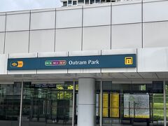 アウトラムパーク駅に移動し、これからロックライブを観に行きます！