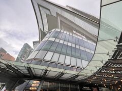 スターヴィスタ、商業施設ですね。この上にコンサートホールがあります。