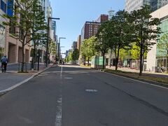駅前通りは札駅からすすきのまで一直線です