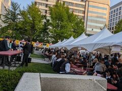 大通公園はイベントのフードホールがたくさん出品してます