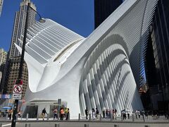 トレードセンターの敷地にはオキュラスという
ショッピングモールが。