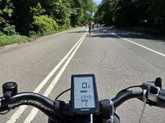 いよいよ公園内へ。サイクリングコースはほとんど一方通行。
道なりに走ってみます。