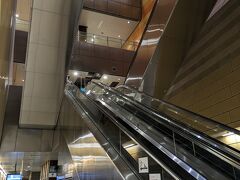 9:21 地下鉄のベンクーレン駅。