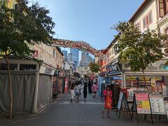 9:33 宝塔街に出た。