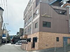 今回のお宿のSAZANAです。