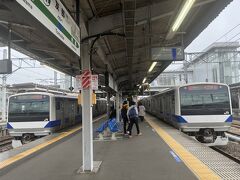 勝田行きに乗車したのですが、途中の友部で常磐線からの列車に道譲ります。逆はまだいいけれど、こう言う接続は意味ないじゃん。