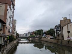 朝の那珂川