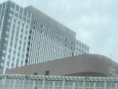 　ダイバーシティ東京プラザ。建設中。