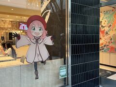 今日は金曜日のヒルトンの花火の日なのでレストランはどこも混むのでアラモアナに行って今度はニジヤで夕食にお刺身などを購入