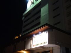 駅前のホテルです。