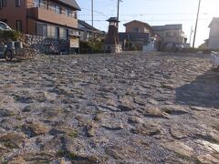 というわけでその石畳に立ってみる。