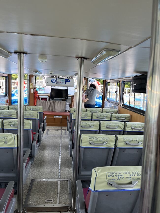 コジェ島行った時よりは小ぶりの船で