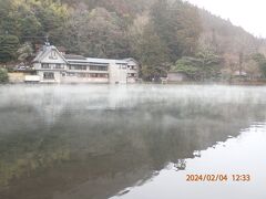 金鱗湖にやってきました。素敵な景色です。