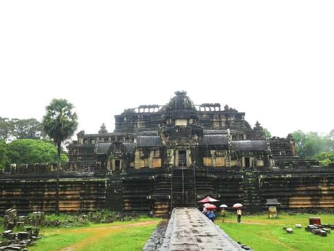 バイヨン寺院から歩いてくると、<br />先に沐浴場があります。