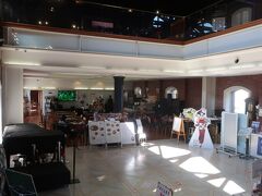 舞鶴市政記念館 (赤れんが 2号棟)(舞鶴旧鎮守府倉庫施設 舞鶴海軍兵器廠予備艦兵器庫)。に入ります。とはいえ、舞鶴市の歩みについて特に興味があるわけではないし、歩き疲れていい加減集中力もなくなってきました。旅から帰って確認したら写真がブレブレでした。