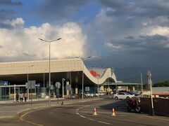 アルマトイ国際空港 (ALA)