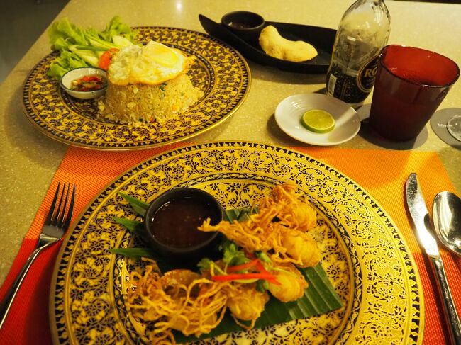 ■□■　4月2日【プーケット3日目】<br />□■□　ウェスティン・スィレイベイ<br />■□■　タイレストラン：EEST<br /><br />ここの料理、ボリュームあるよ。<br />2人以上できたらたくさん頼んでシェアしてね。