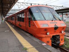 早岐で、特急みどりは特急ハウステンボスと連結します
ハウステンボスの車両に乗ってみたかったこともあり、車両を移動

早岐(16:10)　→　鳥栖(17:24)