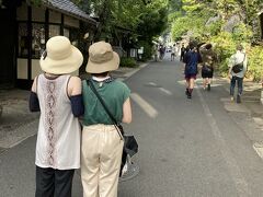 　大分空港道路、九州横断道を経由して湯布院へ。高速道路の連絡がしっかりしていたので円滑に移動できました。湯布院の湯の坪街道は人が多く、おみやげ屋の店員さんによると半分以上が外国人客とのことでした。