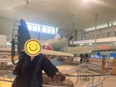 【3日目】

高知県宿毛市、愛媛県愛南町、宇和島市、伊方町、大分県別府市

　旅行3日目。天気は晴れ。この日は愛媛県の三崎港から国道九四フェリーで九州に渡る予定です。ホテルを出て間もなく愛媛に入り、愛南町の紫電改展示館に立ち寄りました。紫電改はゼロ戦の後継機で日本海軍最後の戦闘機。戦時中に久良湾に墜落した機体を引き上げ保存していました。