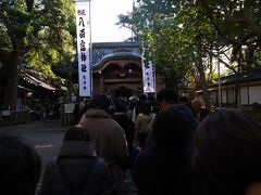 島の中心である日本七弁天の八百富神社拝殿です。祭神は市杵島姫命です。