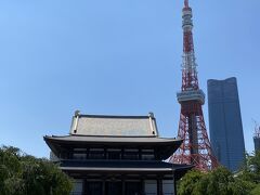 定番の増上寺と東京タワー。