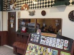 万丸 那覇泉崎店
那覇バスターミナルから少し離れた場所にあるカフェ。
モーニングを提供。