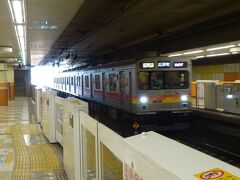 乗り入れ先の東急目黒線、大岡山駅で、東急大井町線に乗り換える。
二子玉川を目指す。