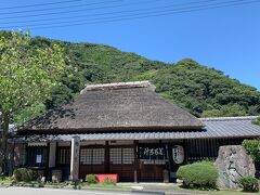 丸子宿名物とろろ汁を食べに来ました
以前 食べに来たら閉まってたのでリベンジ