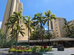 ワイキキに戻って
有名なホテルを散策
先ずはシェラトン