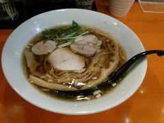 結局、ラーメンを食べよう、夕食には早いけれども、と、食べてみました。


ということで、

この先の様子は、また別の旅行記で。