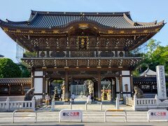 まずは総門

(￣▽￣)b　開基1070年の記念事業により、2008年に建立されたそうです
手掛けたのは578年創業の"世界最古の会社" 金剛組ですよ！