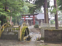 近くに一宮神社

バスを降りてから、バスに乗るまで車が往来するだけ(たまに）で人は見かけず寂しい感じでした。

徳島駅まで戻ります。行のバスとは別のルートで10分ほど余計にかかりました。