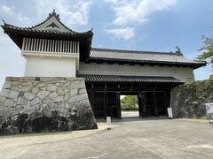 佐賀城址　鯱の門と続櫓

佐賀城内で唯一の現存遺構