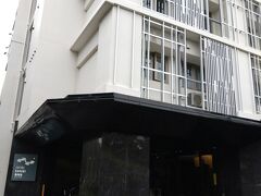 HOTEL SANSUI NAHA　琉球温泉　波之上の湯　着。

口コミである程度分かっていたけど、風俗街のロケーション。フロントで地図貰って格安のコインパーキング探すも最安1泊700円のＰ位置がわからずグルグル周回していたら、呼び込みのお兄さんと何度も目が合う珍道中。（笑）

