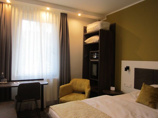 実際に泊まった部屋<br />日本に帰ってから３重にホテル代が請求され、予約したエアトリに交渉して事なきを得ました。また、今後のことも考えてクレジットカードの番号も変えました。こんなことは初めてでした。