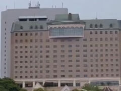 その横にあるのがホテルニューオータニ幕張です。
この辺りはとてもおしゃれなホテルが立ち並んでいます。