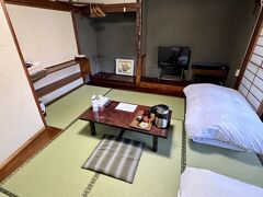宿にチェックイン。