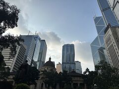 3日目朝
香港のパワースポット「ビクトリアピーク」を目指します！

ホテル最寄り駅の油麻地駅から中環駅までMTR(地下鉄)で移動
中環駅からピークトラムの乗り場までの歩き方は「Explore The World with Maris」さんのブログを参考にさせていただきました！ありがとうございます^ ^
