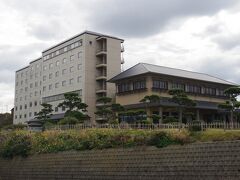 西側の海に面した相川地区にある「ホテル大佐渡」です。
