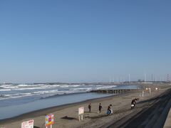 海水浴場へ
ここは駐車場がありました