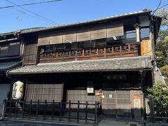 む：あ、寺田屋事件！

し：坂本龍馬さんが暗殺されそうになった現場です。