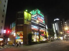 駅前のバッティングセンター。
まだまだ頑張ります。