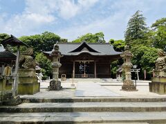 松江神社。

ちょっとリサーチ不足で神社があることを知らなかったのですが、松江城が国宝になる決め手となった祈祷札が発見された神社だそうです。